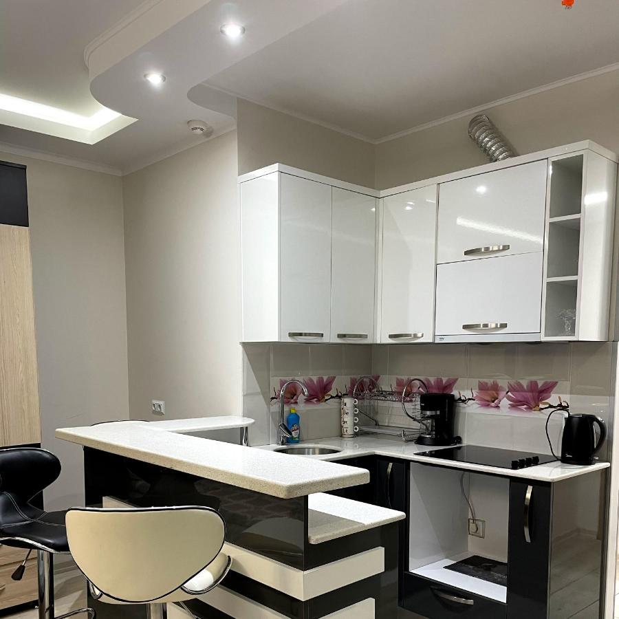 Angel Apartment In Porta Batumi Ngoại thất bức ảnh