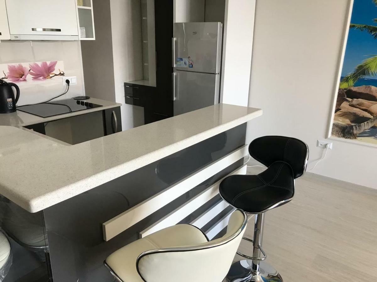 Angel Apartment In Porta Batumi Ngoại thất bức ảnh